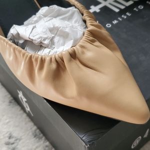4th & Reckless Nude Pumps